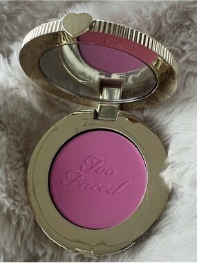 Too Faced Cloud Crush Blurring Powder Blush in Candy Clouds Pink NEW
